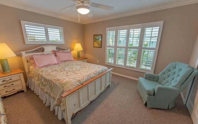 Pelican Villa Apartment 4