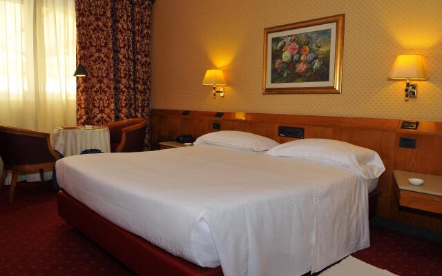 Hotel Motel Top
