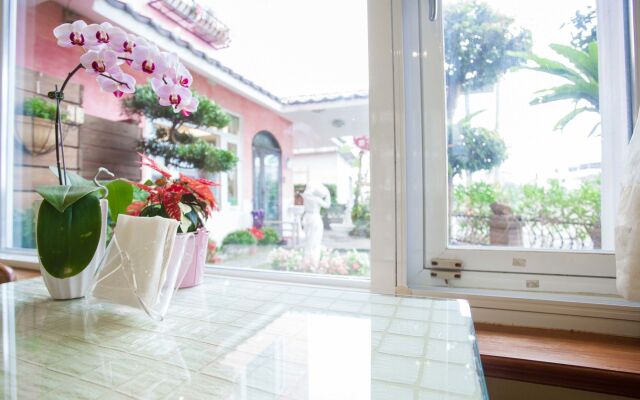 Four Seasons B & B