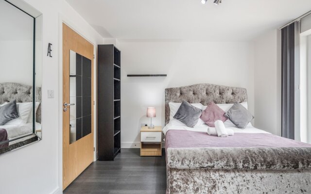 Beautiful 3-bed Apartment in Romford