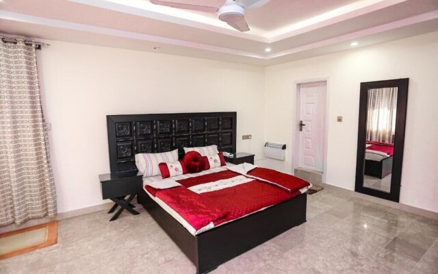 Thikana Hotel