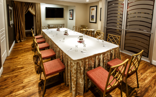 Hilton Short Hills