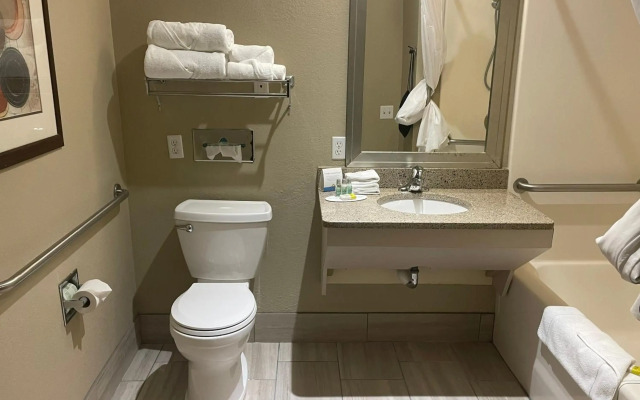 Spark by Hilton La Crosse Onalaska