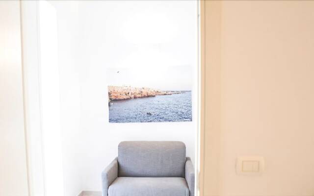 Ailanthus Holiday Suites