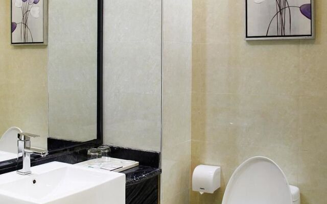 Himalaya Hotel (Shenzhen North Railway Station Tongcheng Center Branch)