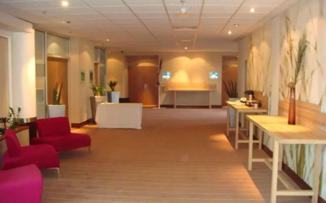 Novotel London Heathrow Airport M4 Jct. 4