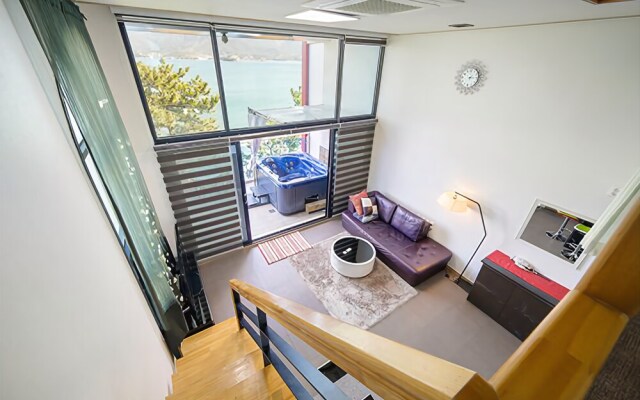 Tongyeong Honey Spa Pension