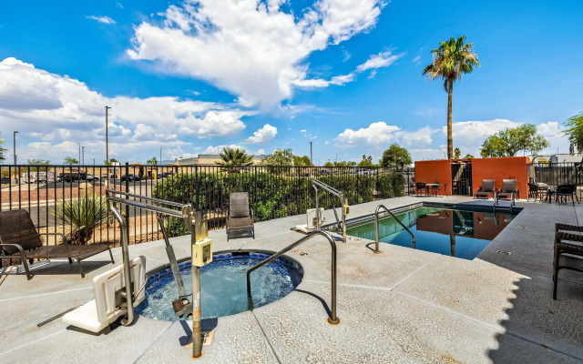 Super 8 by Wyndham Marana/Tucson Area