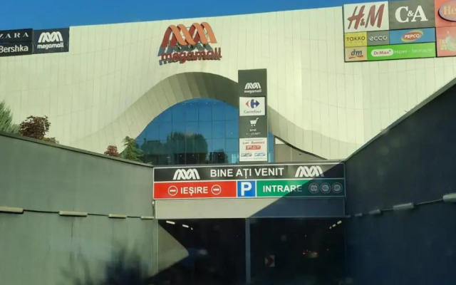 Royal Studio National Arena - Free Parking