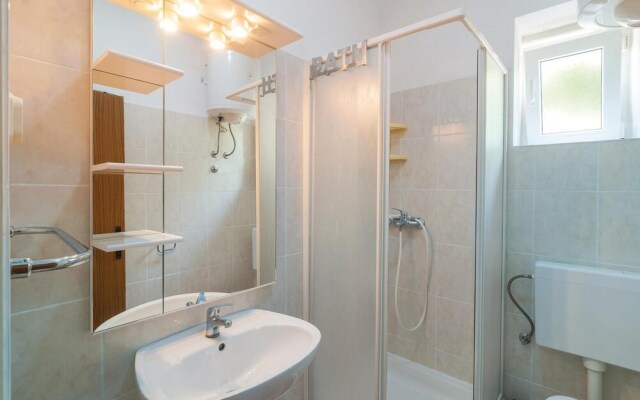 Beautiful Apartment in Supetar With 2 Bedrooms and Wifi