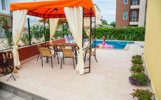 Lev ApartHotel