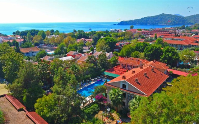 Perdikia Beach Hotel