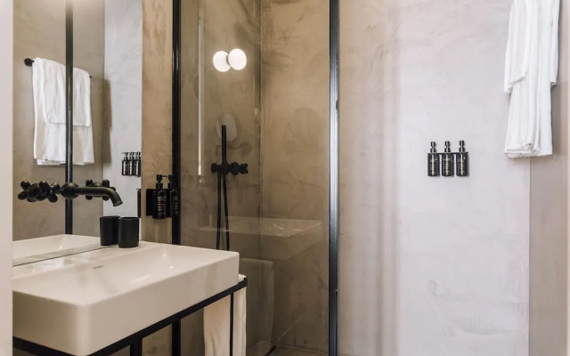 Ando Living - Flores 25 House