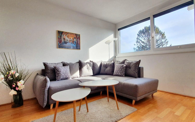 Near Lake Stylish & Fully Furnished Apartment