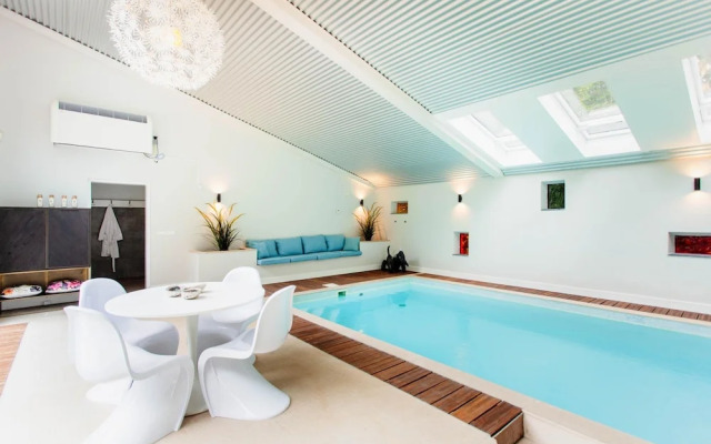 Lanaken Retreat Pool Jacuzzi and Sauna