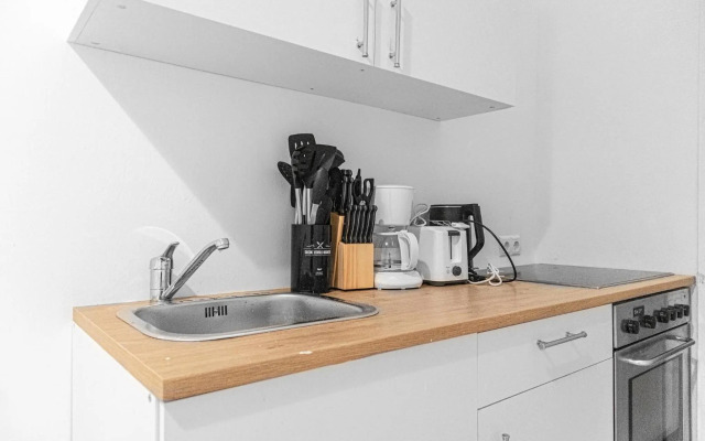 Joyful Apartments at Superb Location near AKH Hospital