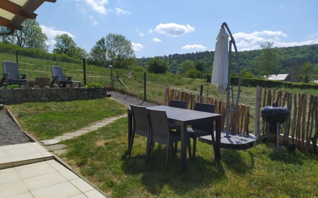 Serene Holiday Home in Han-sur-lesse With Garden