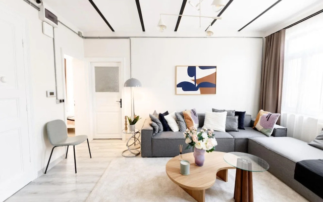 Chic Flat 5 min to Galata Tower in Istiklal Ave