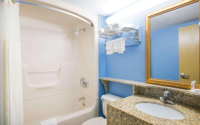 Days Inn by Wyndham New Haven