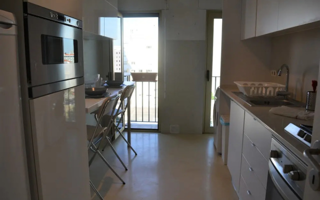 Modern & Bright by Homing