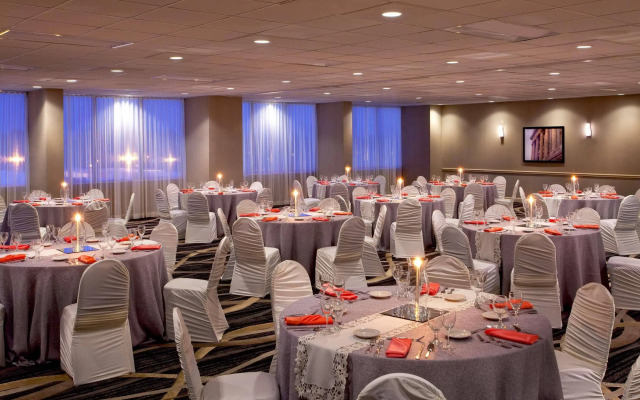 Four Points by Sheraton Cleveland Airport