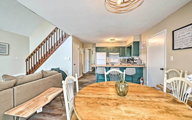Golf, Ski + Fish: Cabin w/ Deck in Tobyhanna!