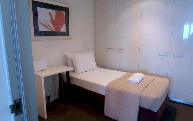 Cavill Avenue Private Apartments