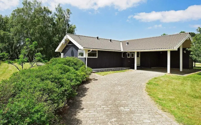 Cozy Holiday Home in AsnÃ¦s near Fishing