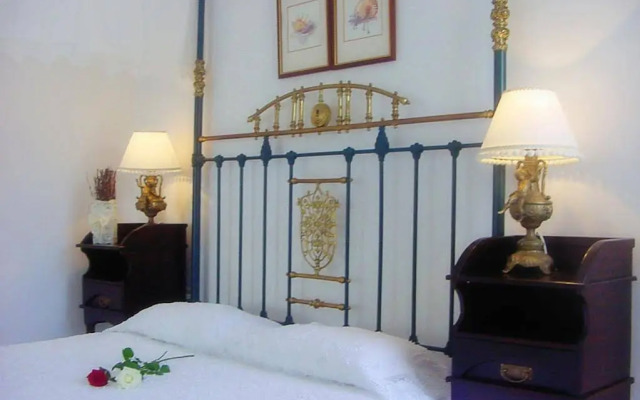 Porto Scoutari Romantic Hotel