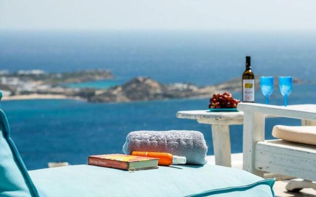 Beachfront Villa Giovanna-Premium Location&Jacuzzi