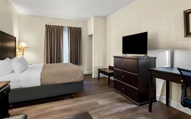Quality Inn & Suites Lafayette