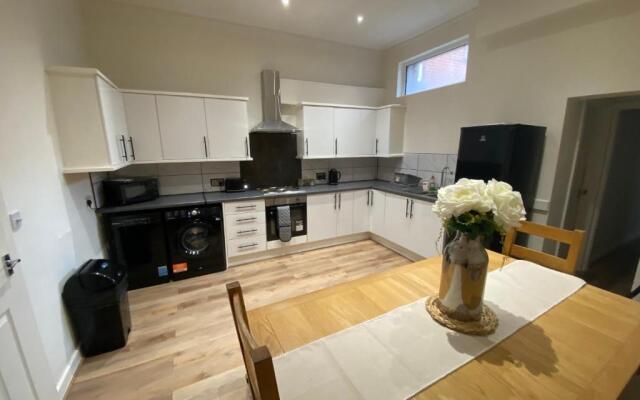 Blackpool Abode - Vance Road Star House
