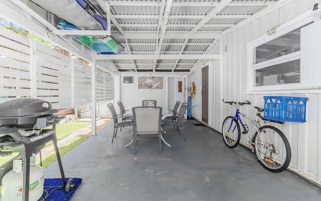 Cozy Pet Friendly Beach House