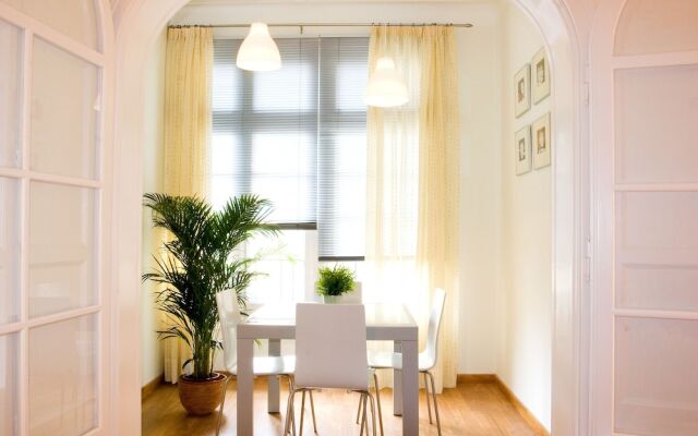 Feelathome Gran Via Apartment