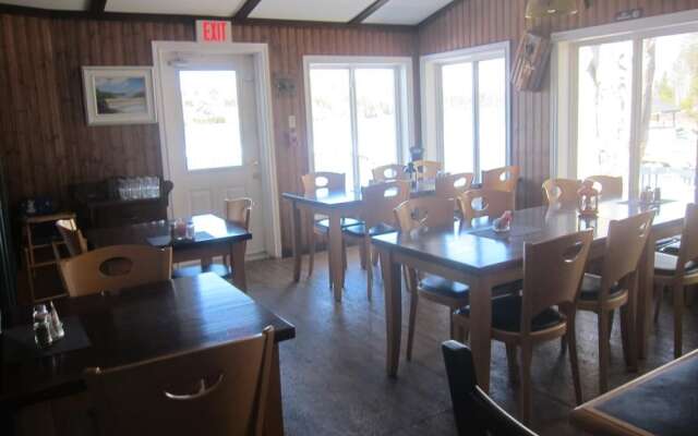 Salmon River Country Inn