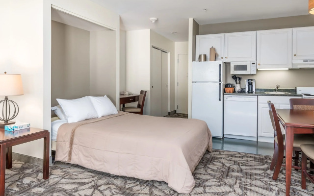 Grand Summit Hotel at Attitash