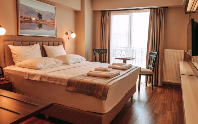 Armida City Hotel