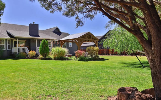 Near Trails, Lakes & Golf: Pinetop Home w/ Deck