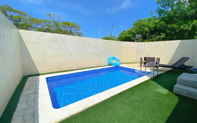 Grandioso Okinawa Pool Villa Onna 4