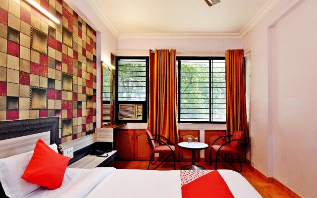 Hotel Majestic Deluxe Lodging by OYO Rooms