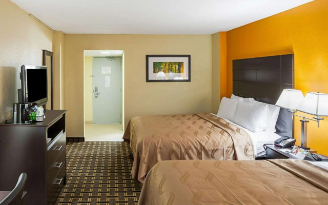 Quality Inn & Suites Cincinnati Downtown Area