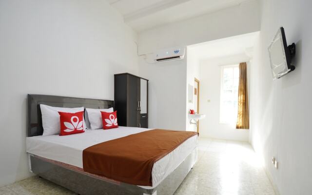 ZEN Rooms Kemang G17 Syariah