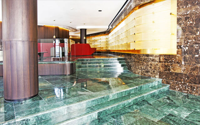 Apple Apartments The Strand