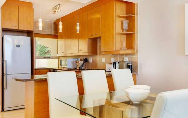 Clifton Apartment w Direct Beach Access Marella