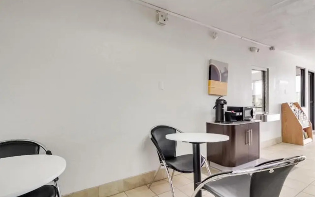 Avera Suites