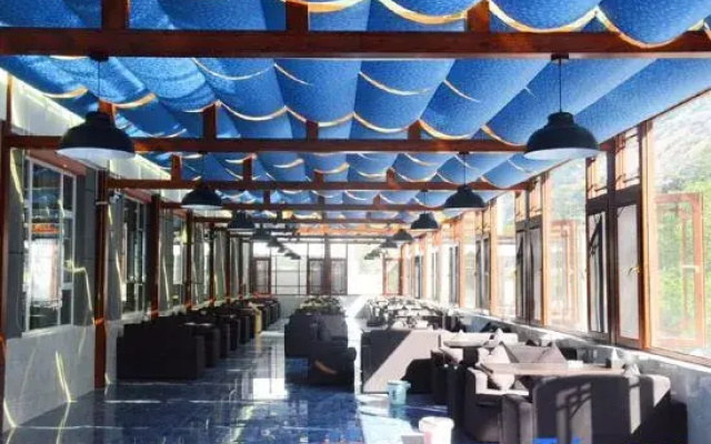 Xinyi Hotel