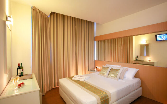 Hi Hotel Dot