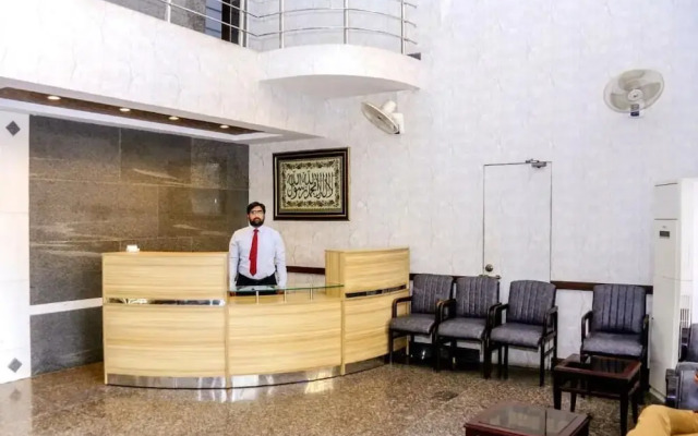 Gulberg Suites