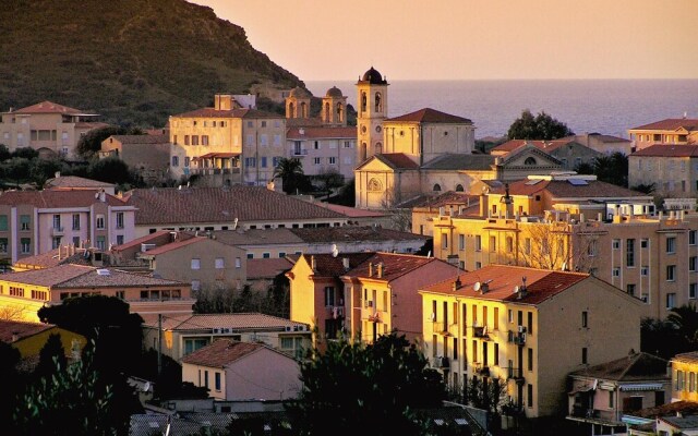 Apartment With 2 Bedrooms in L'île-rousse, With Wonderful sea View, Furnished Terrace and Wifi - 50 m From the Beach