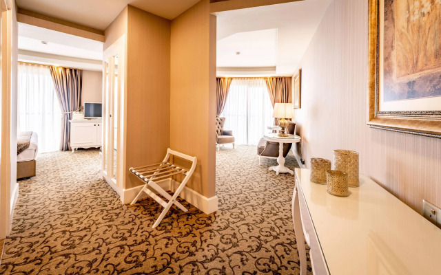 Vuni Palace Hotel